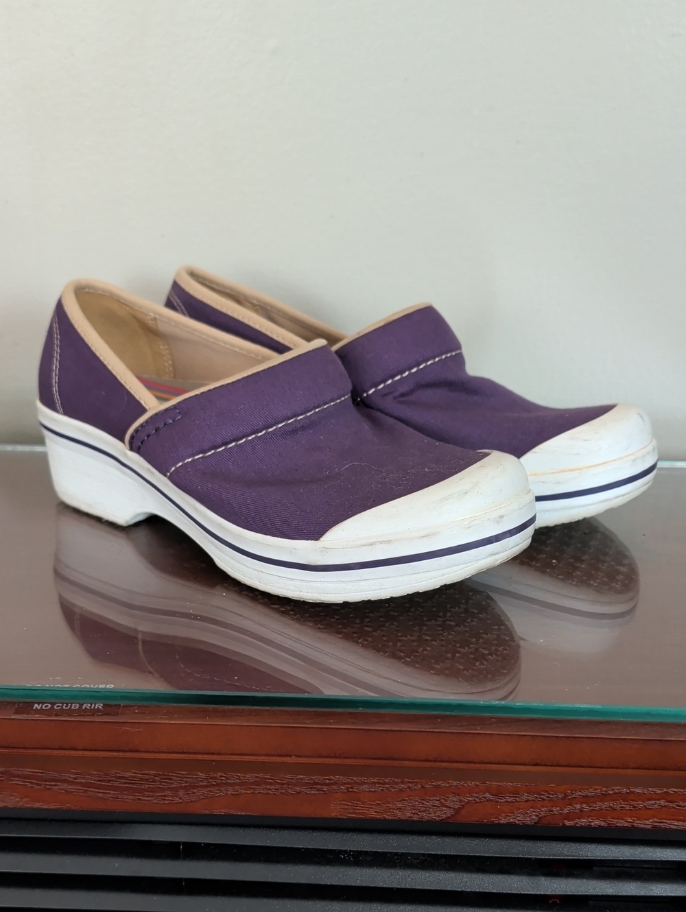 Dansko Purple Clogs Women's Size 6.5 Shoes Vegan